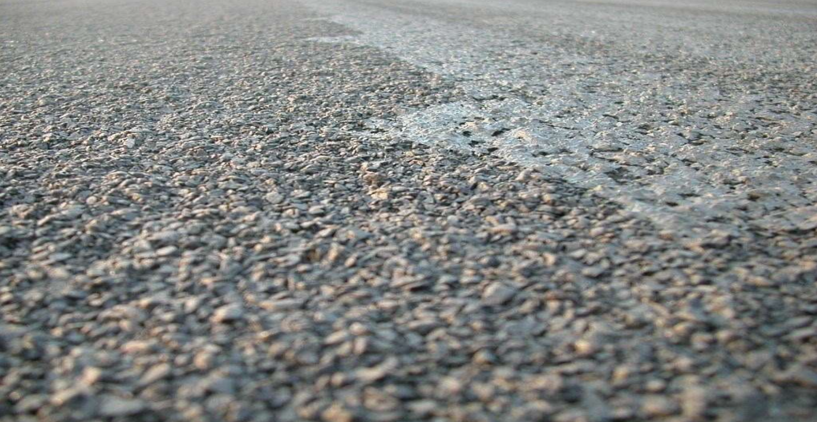 Anti-skid runway surface